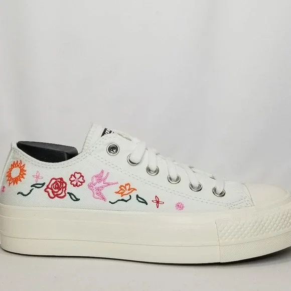 Converse Women's CTAS Lift Platform Oxfords Summer Embroidery Size 8 A10822C NWT - Picture 2 of 6
